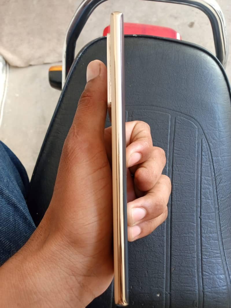 Infinix Note 40 Pro 1