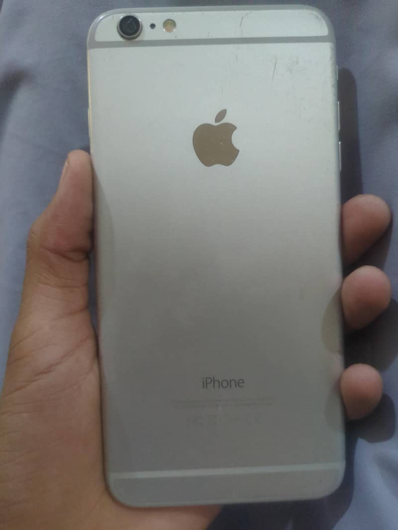 Apple iPhone 6 Plus 1