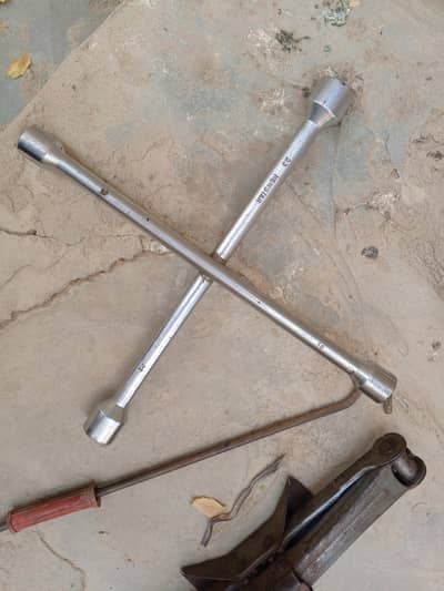 Japanese Car Jack Rod Paana