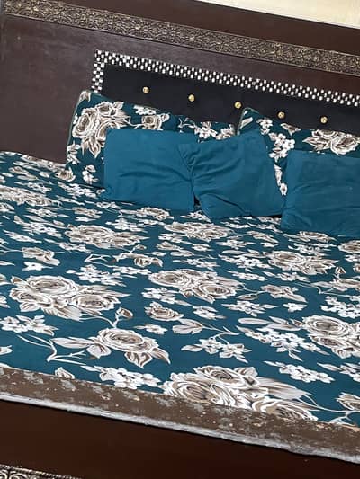 King bed set for sale urgent
