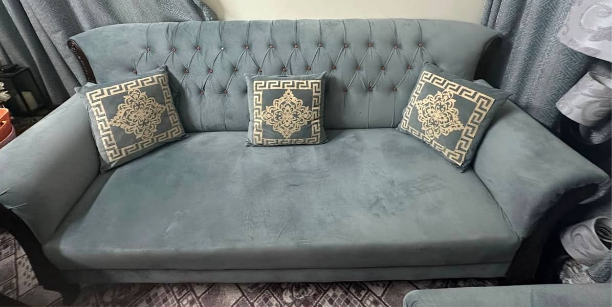 Sofa Set with Table – Good Condition 4