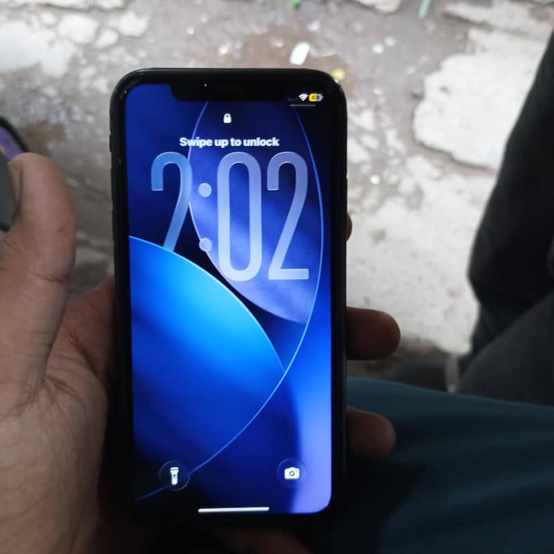 Apple iPhone 11 7