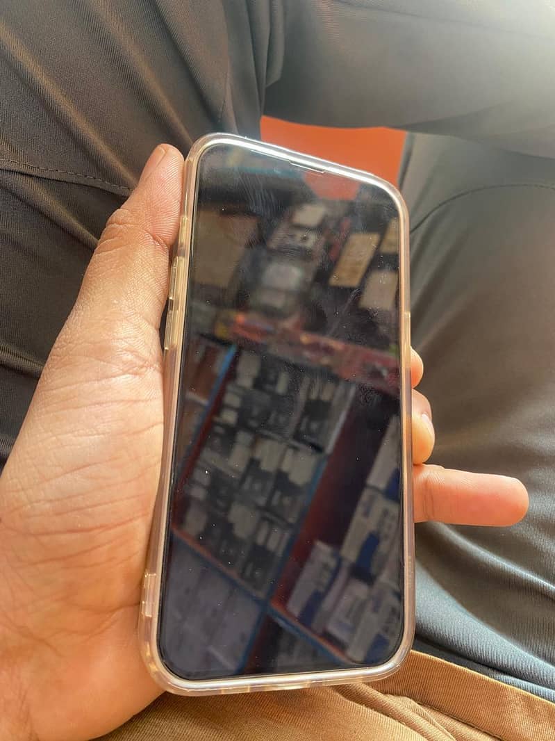 Apple iPhone 13 1