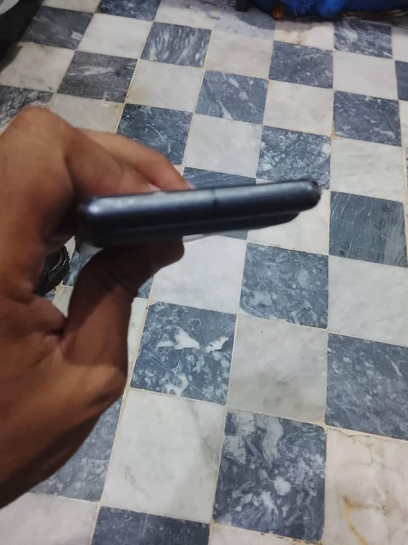 Google Pixel 7 4