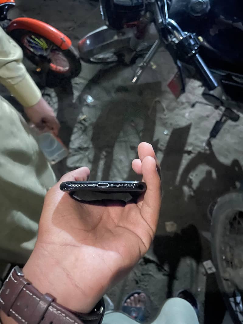 Apple iPhone 7 1