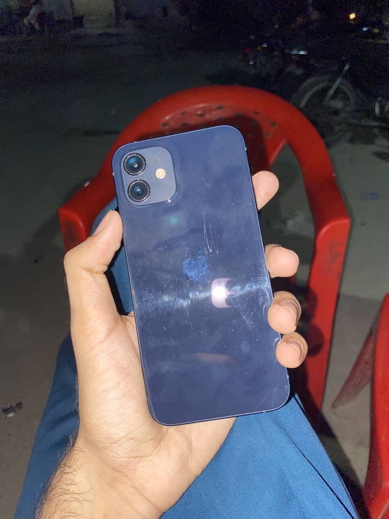 Apple iPhone 12 1