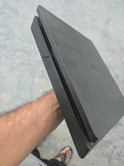 Playstation 4 Slim 500gb 10/10 Condition With Control