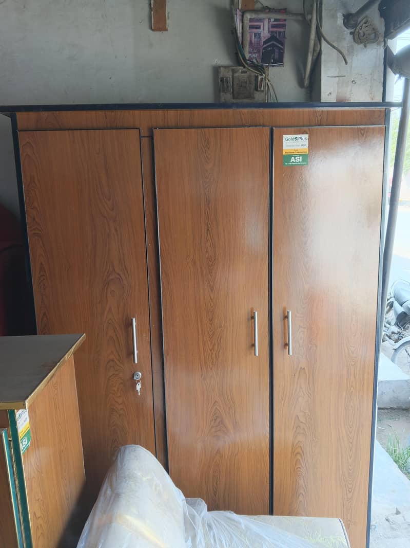 wardrobes 0