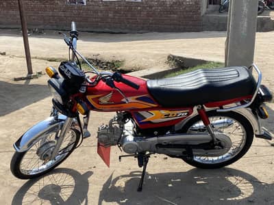 Achi bike hai new hai bilkul