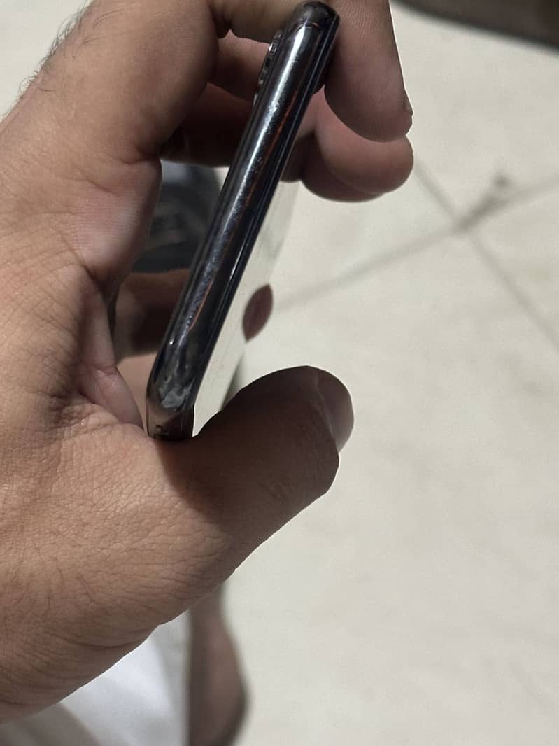 Apple iPhone X 1