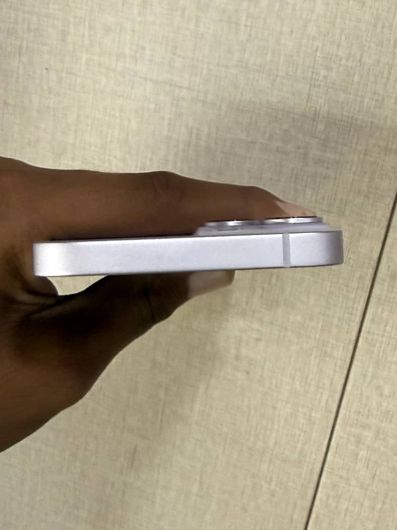 Apple iPhone 14 2