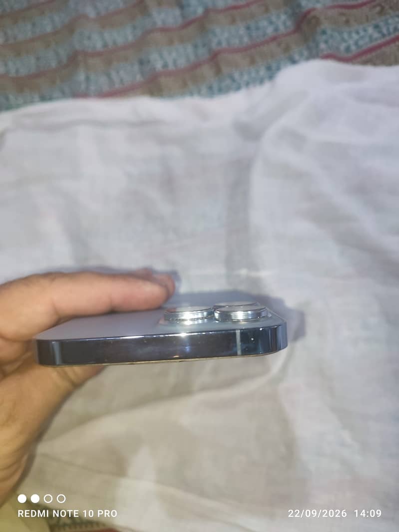 Apple iPhone 13 Pro Max 5