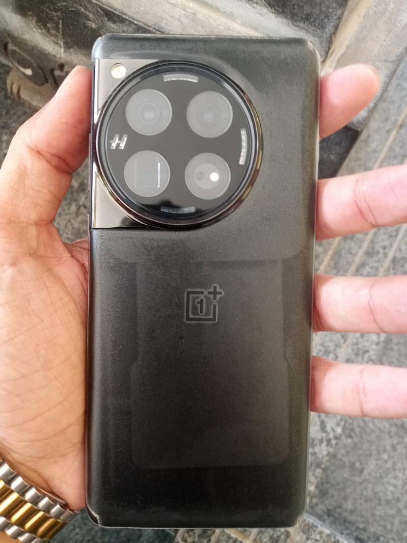 One Plus 12 6