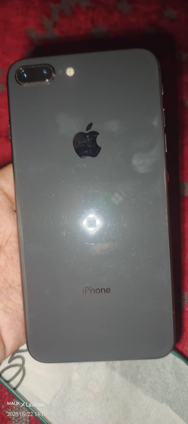 Apple iPhone 8 Plus 1