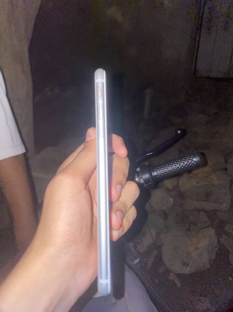 Apple iPhone 8 Plus sim working 3