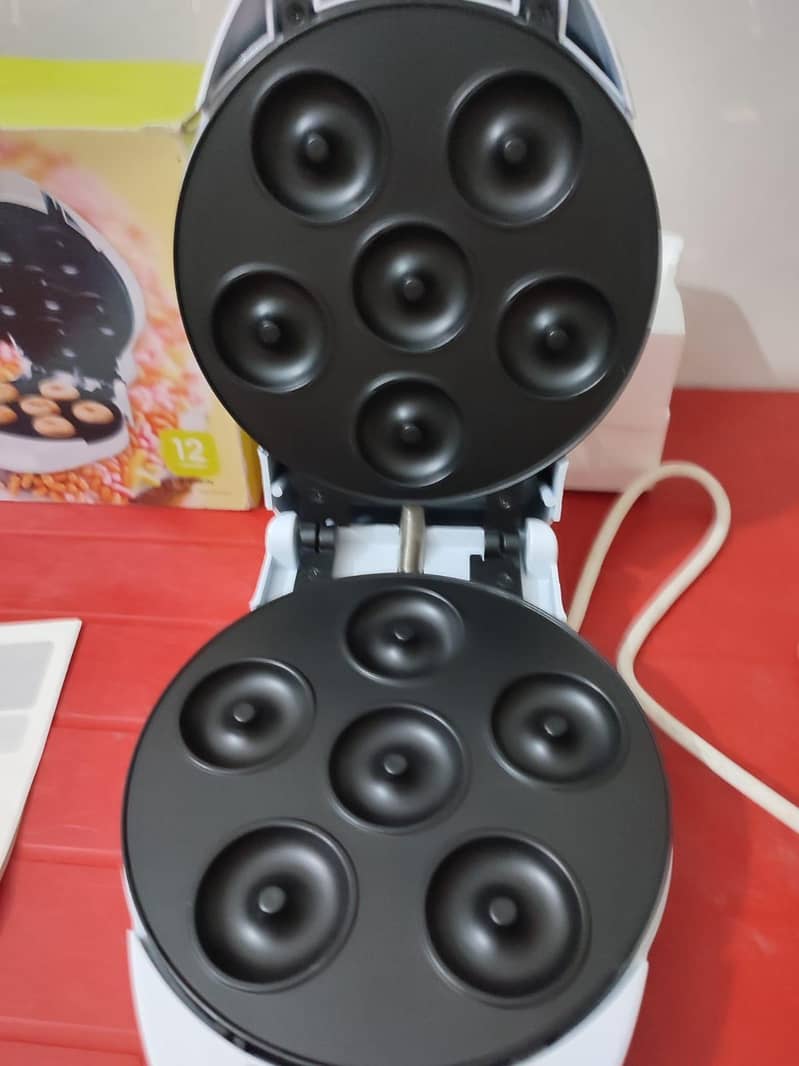 Homemaker Automatic Electric Donut Cake Maker 7