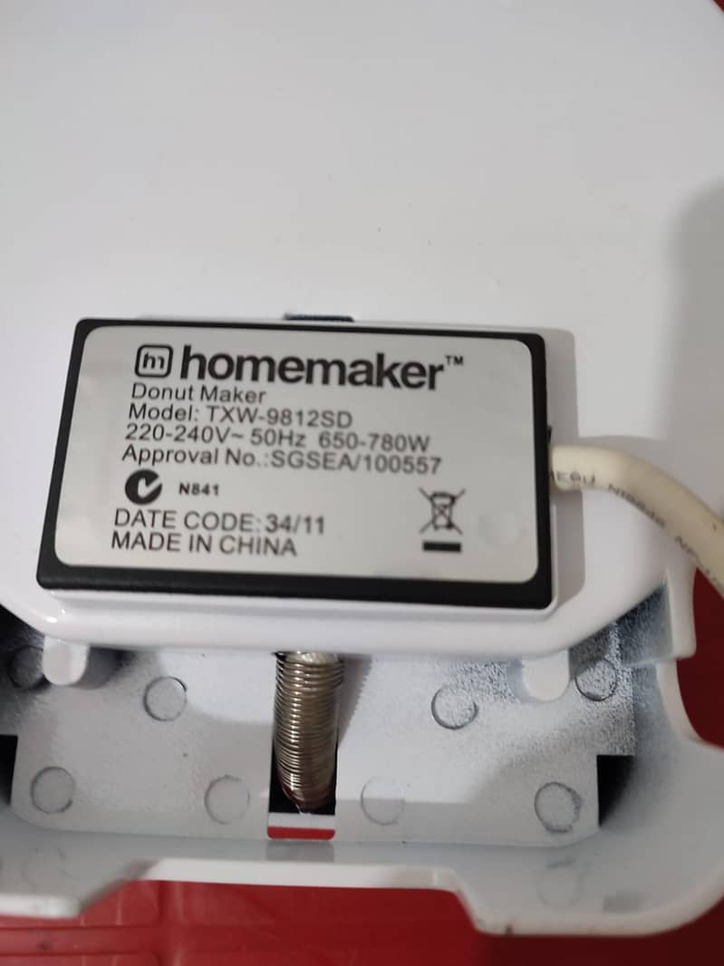 Homemaker Automatic Electric Donut Cake Maker 8