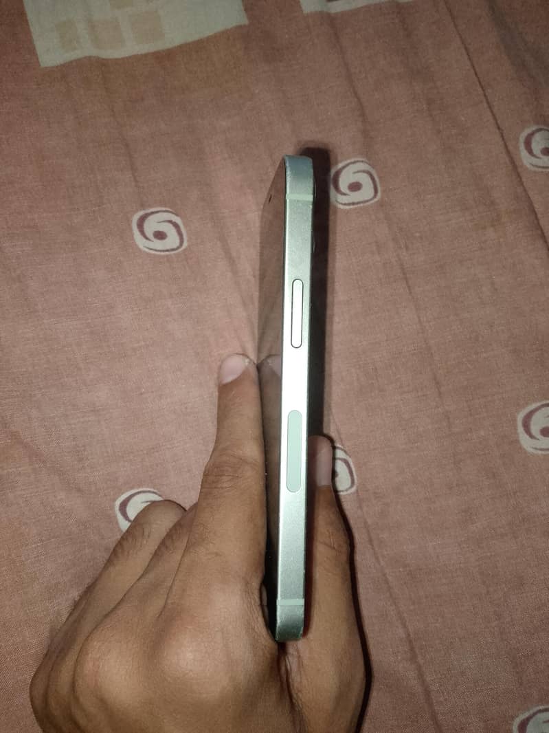 Apple iPhone 12 mini 1