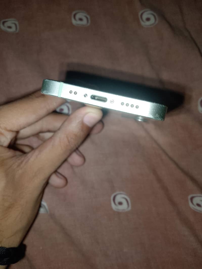 Apple iPhone 12 mini 4
