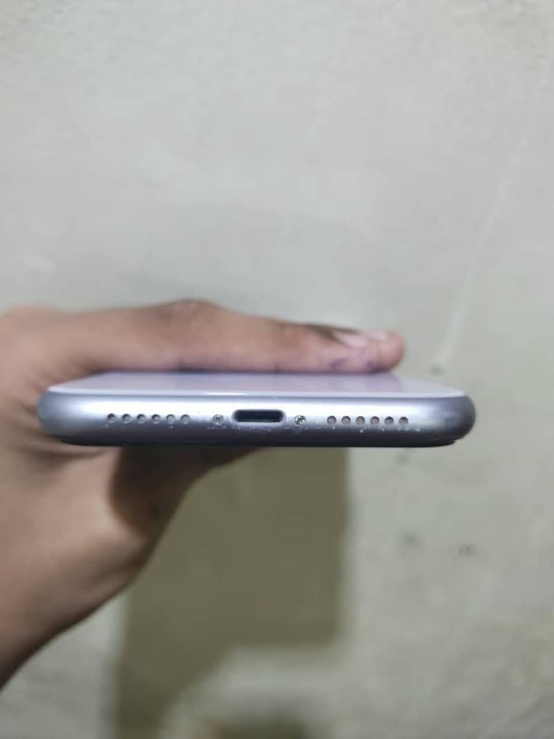 Apple iPhone 11 5