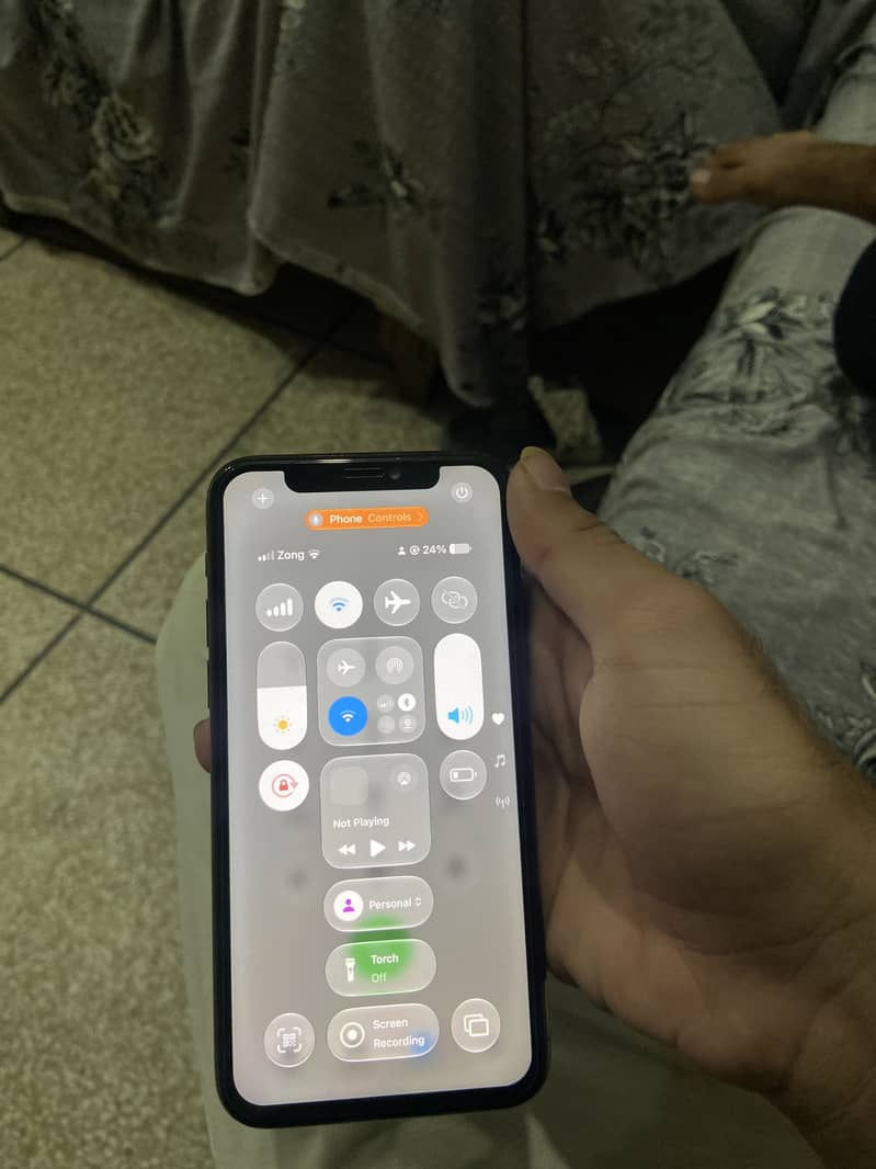 Apple iPhone 11 Pro 6