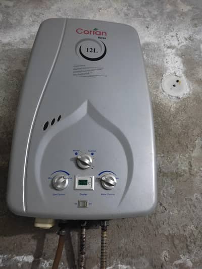 gas gyser in good condition