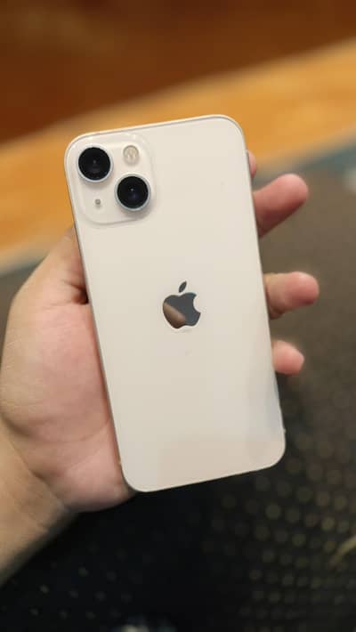 Apple iPhone 13
