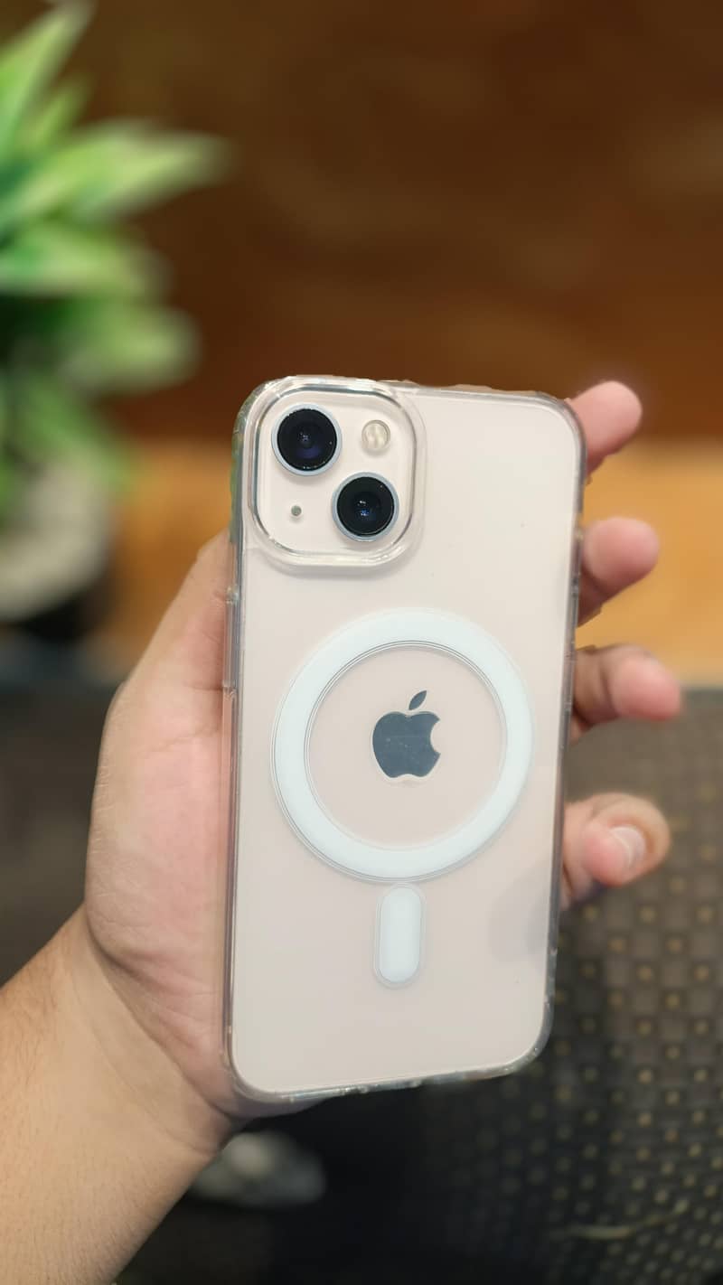 Apple iPhone 13 7
