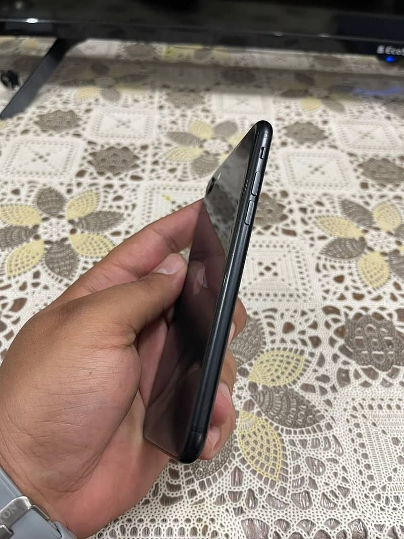 Apple iPhone SE 2020 2
