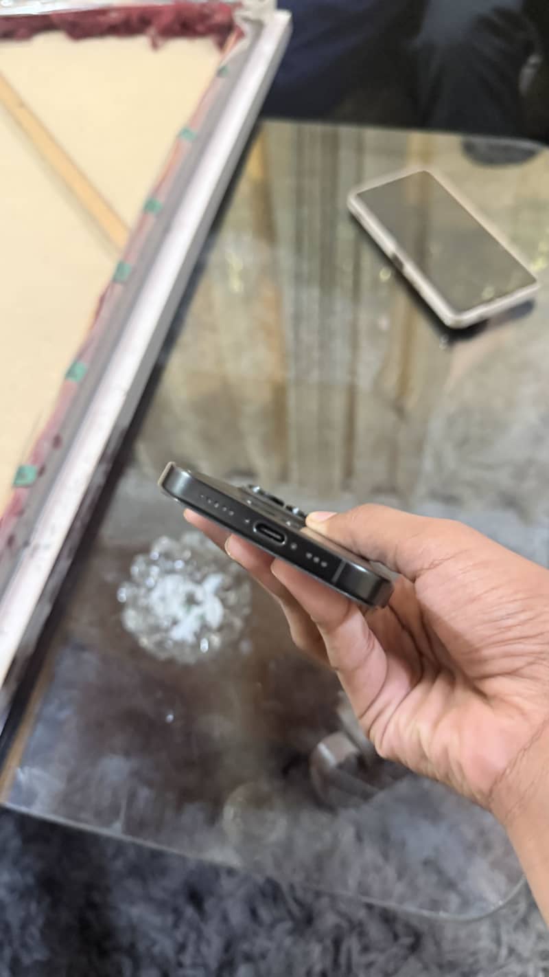 Apple iPhone 16 Pro 5