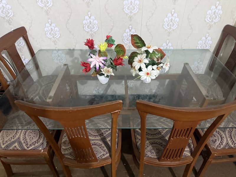 6 seater’s dining table 1