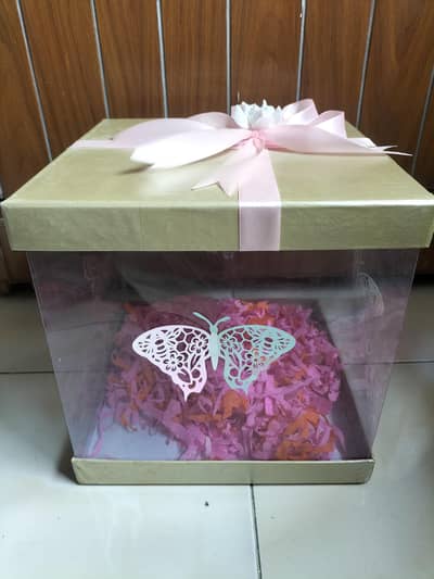 Gift packing box