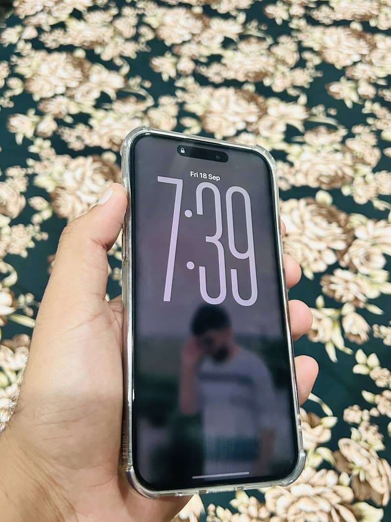 Apple iPhone 14 Pro Max 1