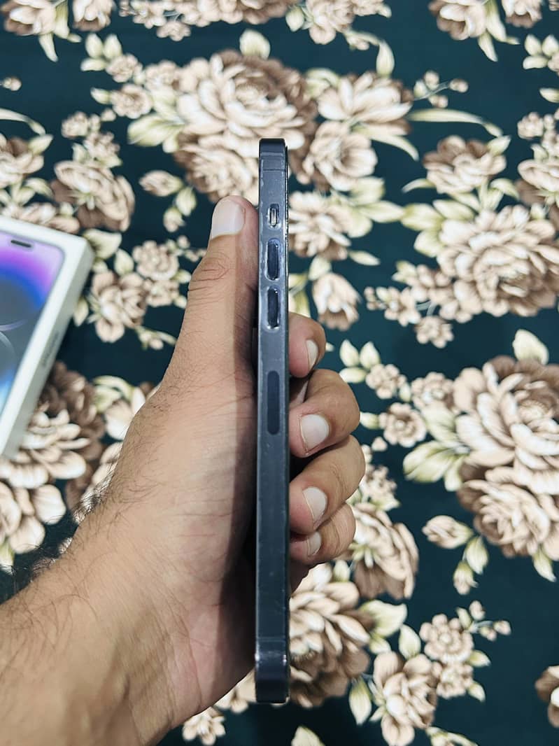 Apple iPhone 14 Pro Max 3