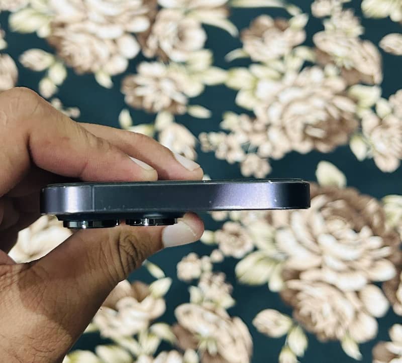 Apple iPhone 14 Pro Max 4