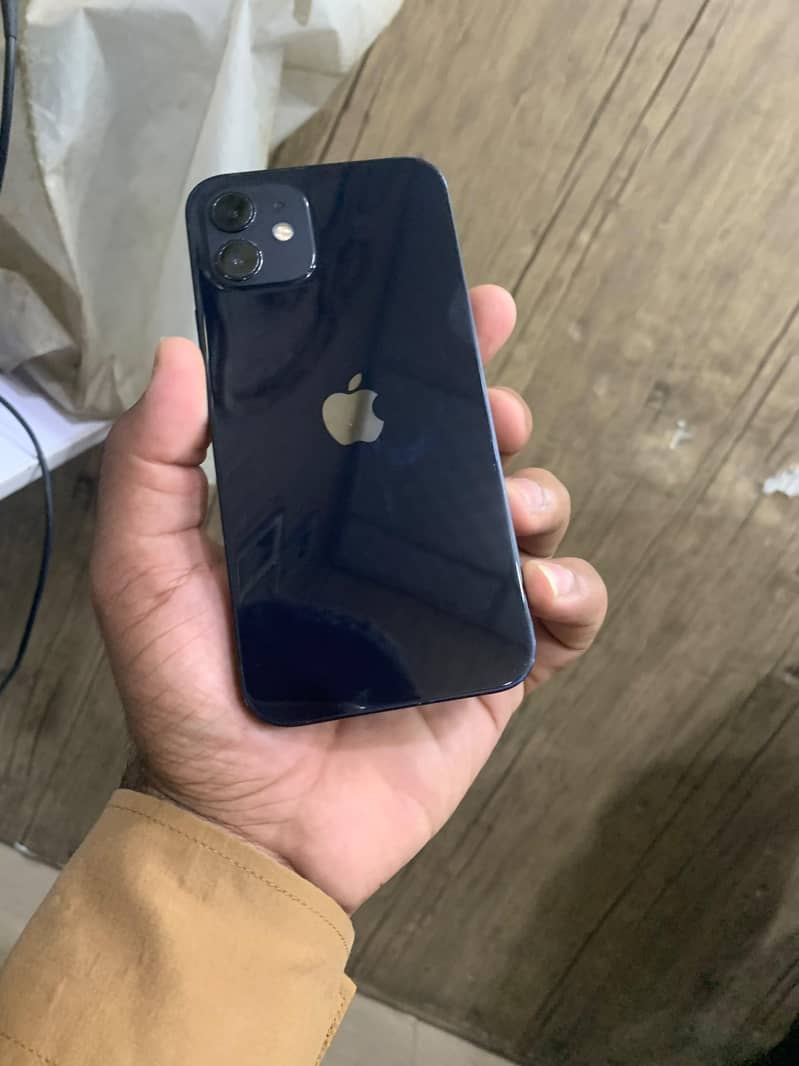 Apple iPhone 12 2