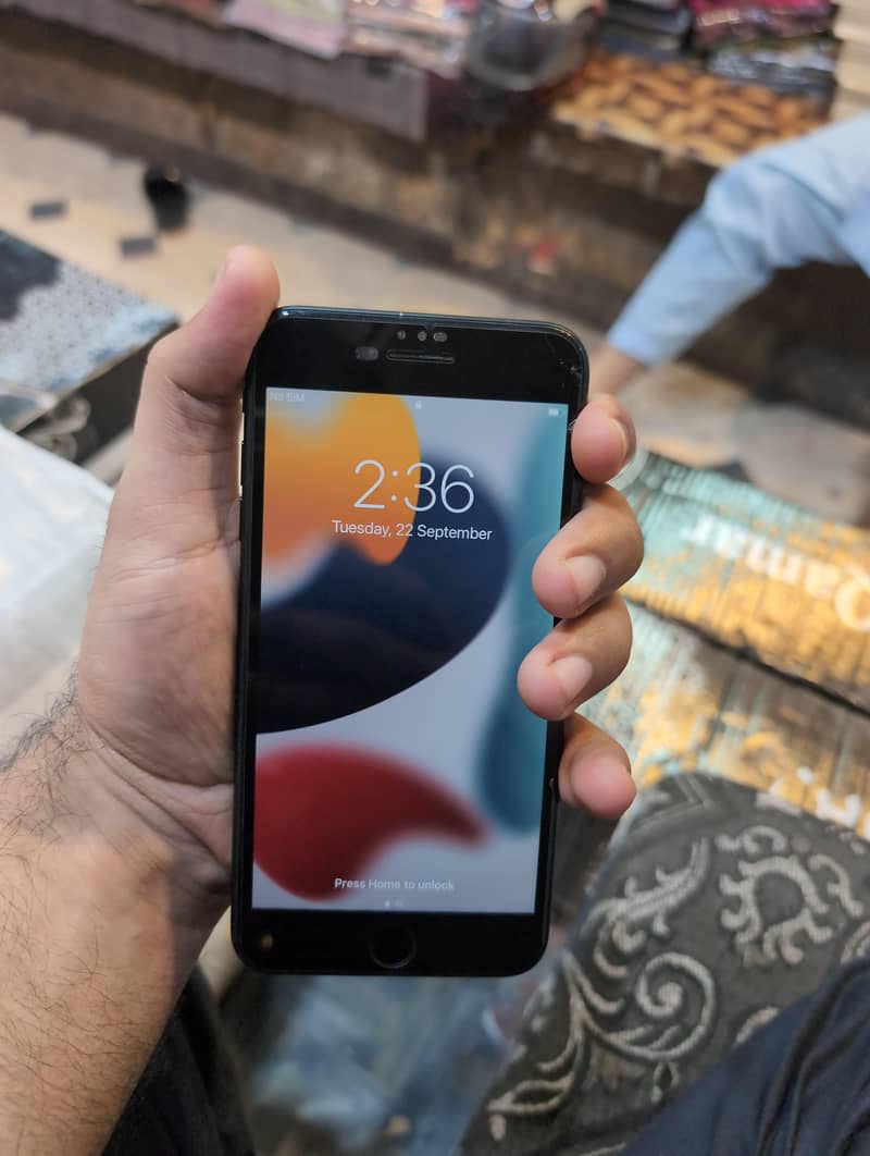 Apple iPhone 7 Plus 1