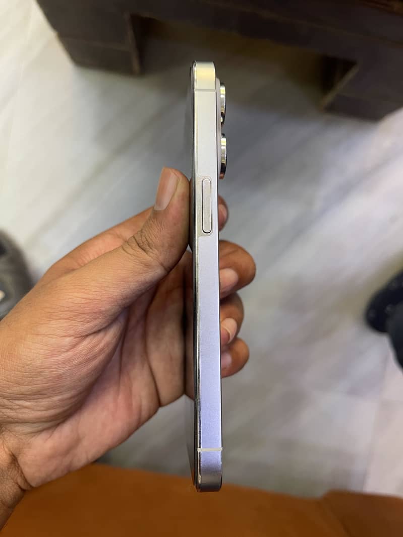 Apple iPhone 14 Pro 1