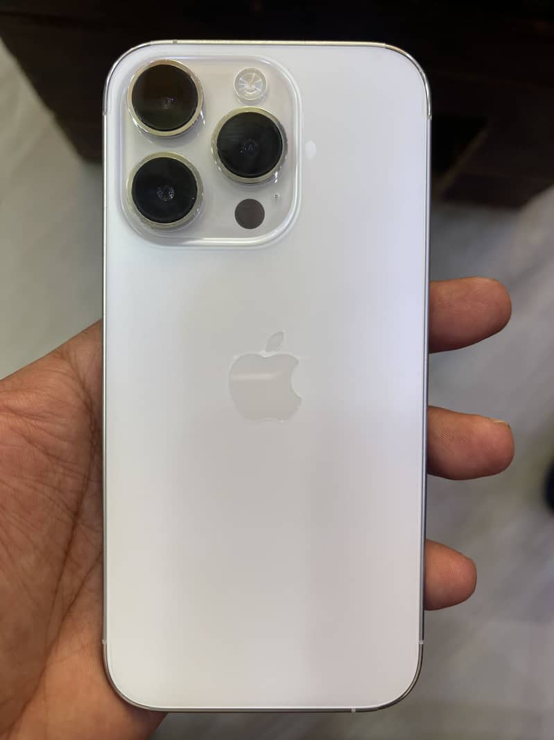 Apple iPhone 14 Pro 3