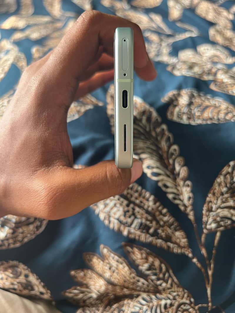 Google Pixel 9 3