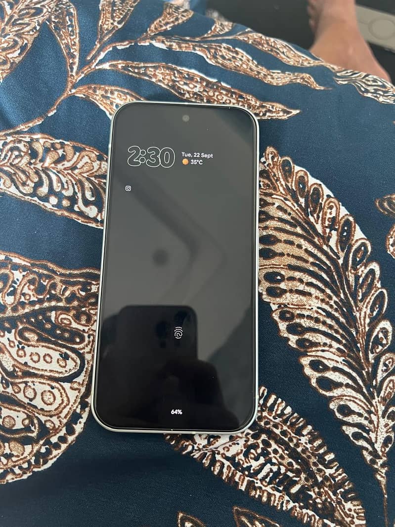Google Pixel 9 4
