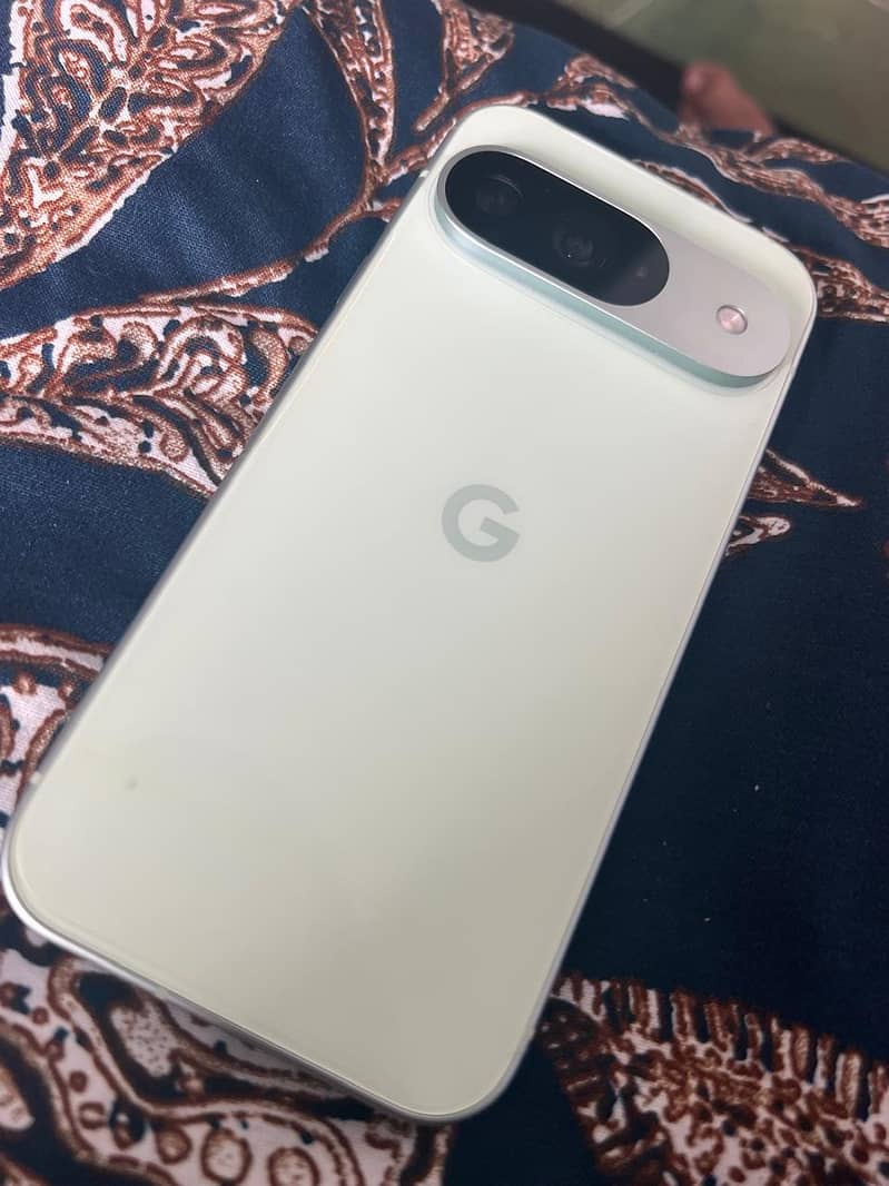Google Pixel 9 6