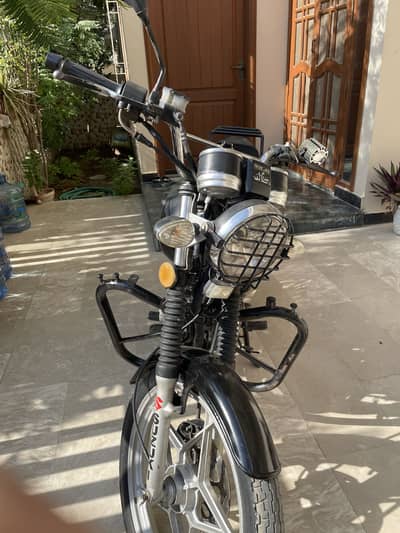 Suzuki GS 150 SE