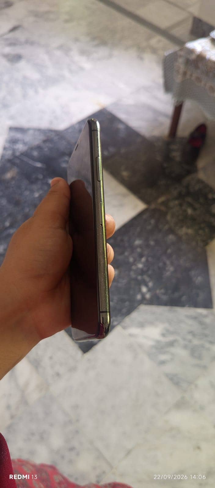 Apple iPhone X 4