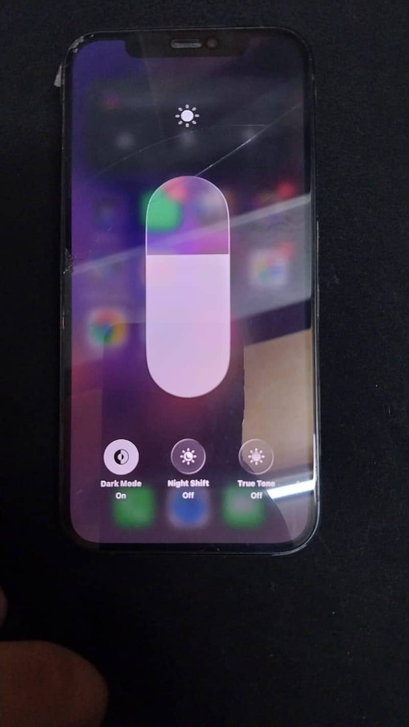 Apple iPhone 12 4
