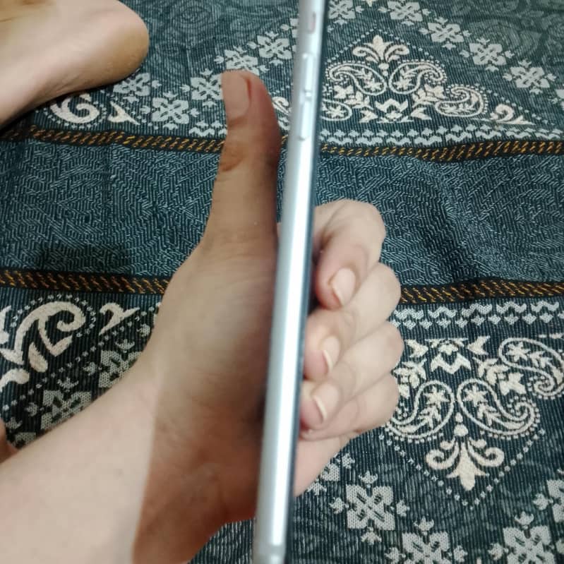 Apple iPhone 6S 2