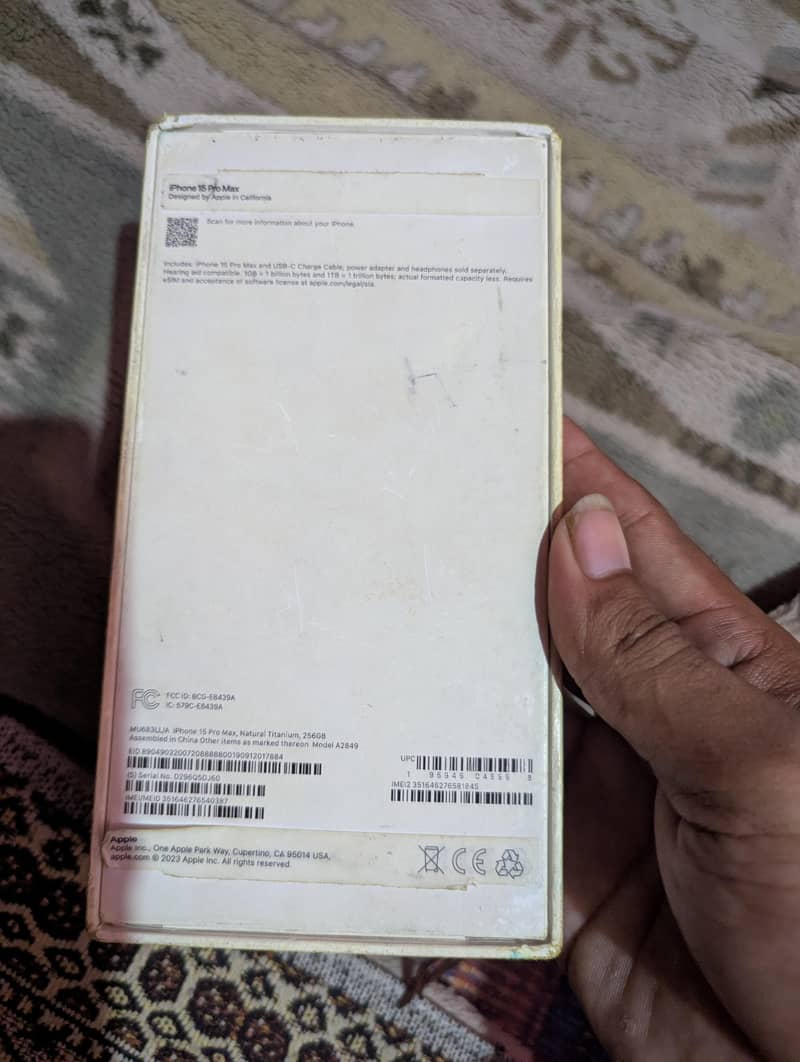 Apple iPhone 15 Pro Max 9