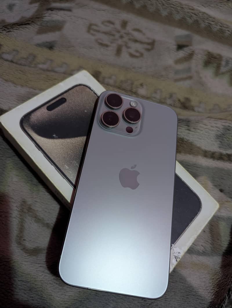 Apple iPhone 15 Pro Max 10
