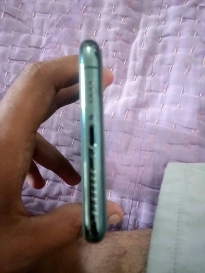 Apple iPhone 11 Pro Max 3