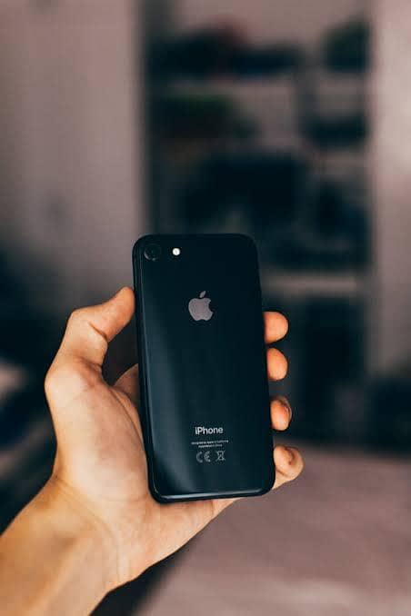Apple iPhone 8 0